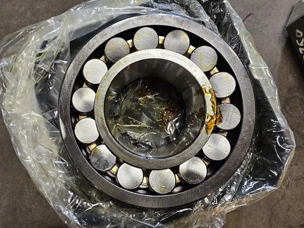 Spherical Roller Bearing 150mm ID x 3220mm OD x 180mm W, 22330E1AK.M