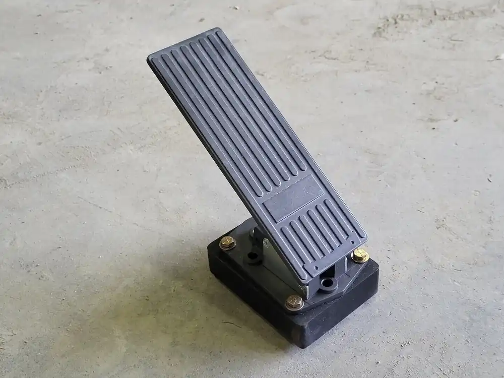 Electric Throttle Pedal Assembly 1082090