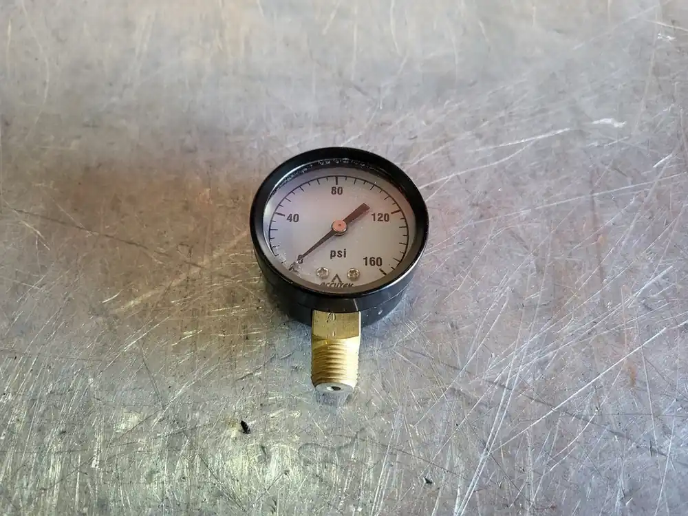 0-160 psi Bottom Mount Gauge 1/4"