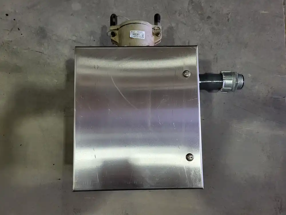 Scrap - Stainless Steel Enclosure w/ Female Plug C06C2006