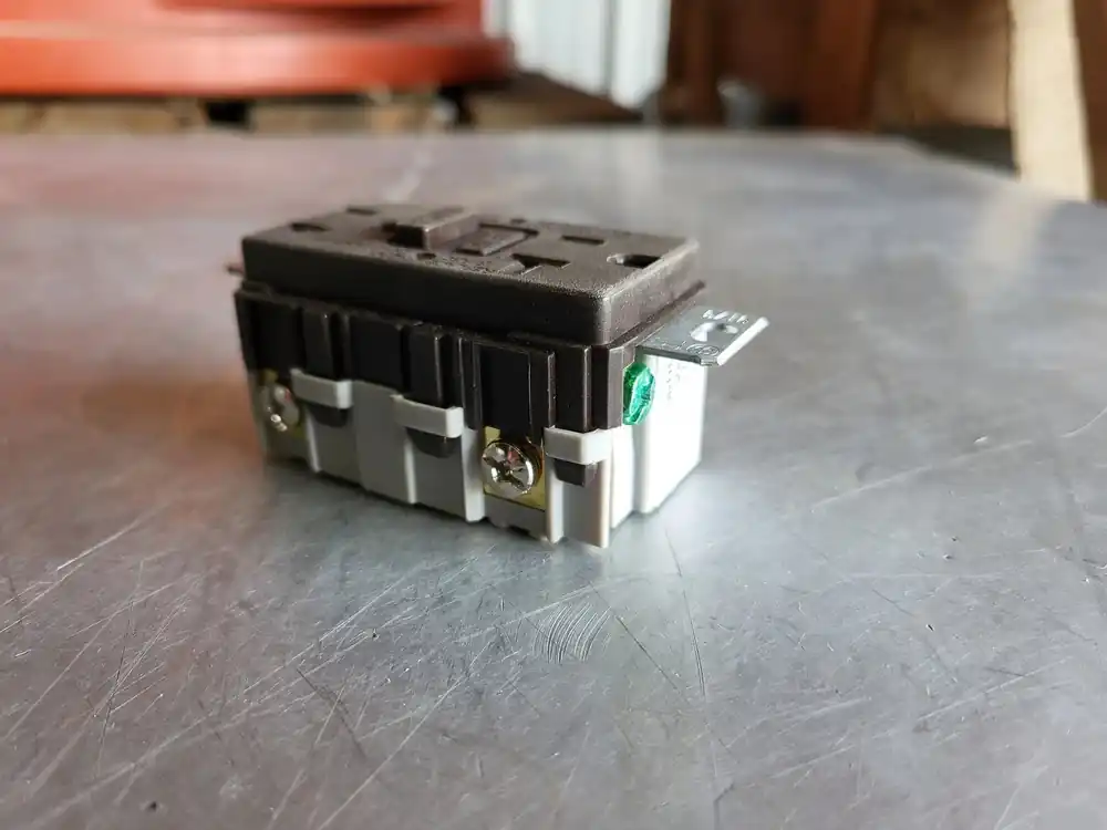 20 Amp Self-Test GFCI Receptacle GFTRST20