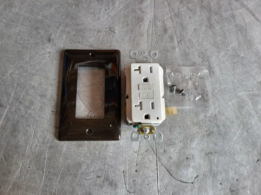 20 Amp 125V GFCI Receptacle