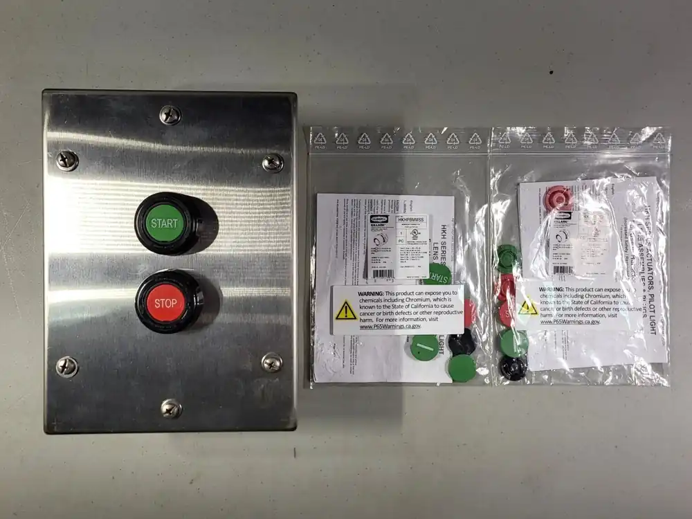 Control Station Double Momentary Start-Stop Push Buttons HKH1BEP2P11P11K8