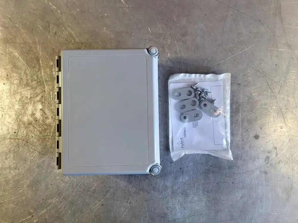 A864CHQRFG Fiberglass Enclosure 8"x6"x4"