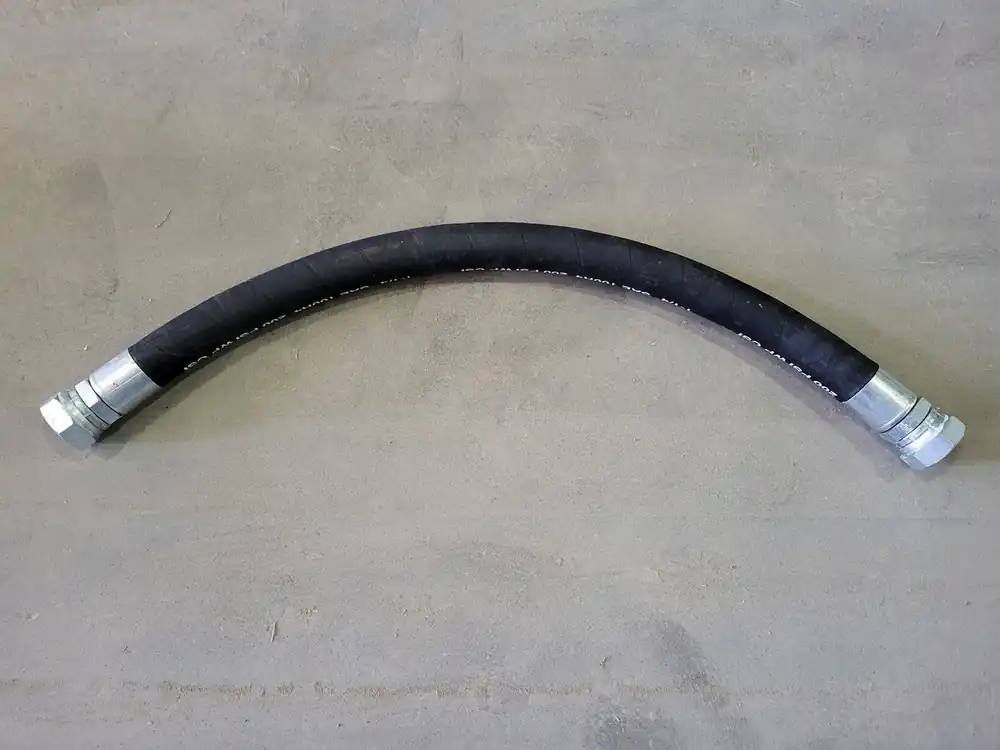 Scrap - 1-1/4" SAE 100R4 Suction Hose 31" Length