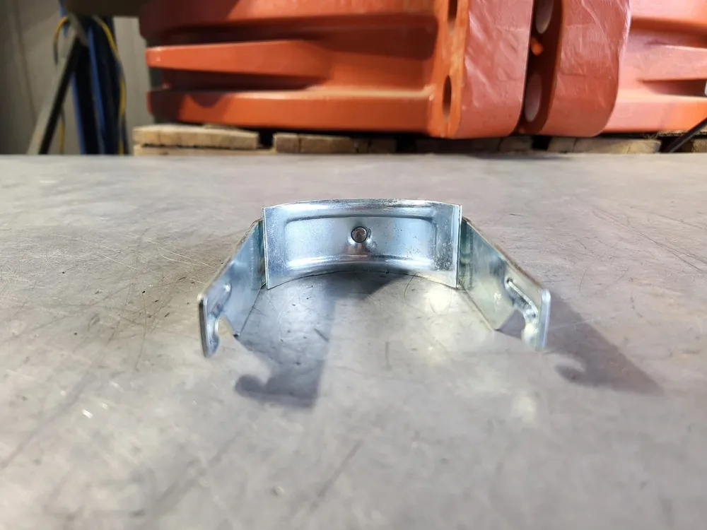 2-1/2" EMT/Rigid Conduit Strut Clamp CPC250