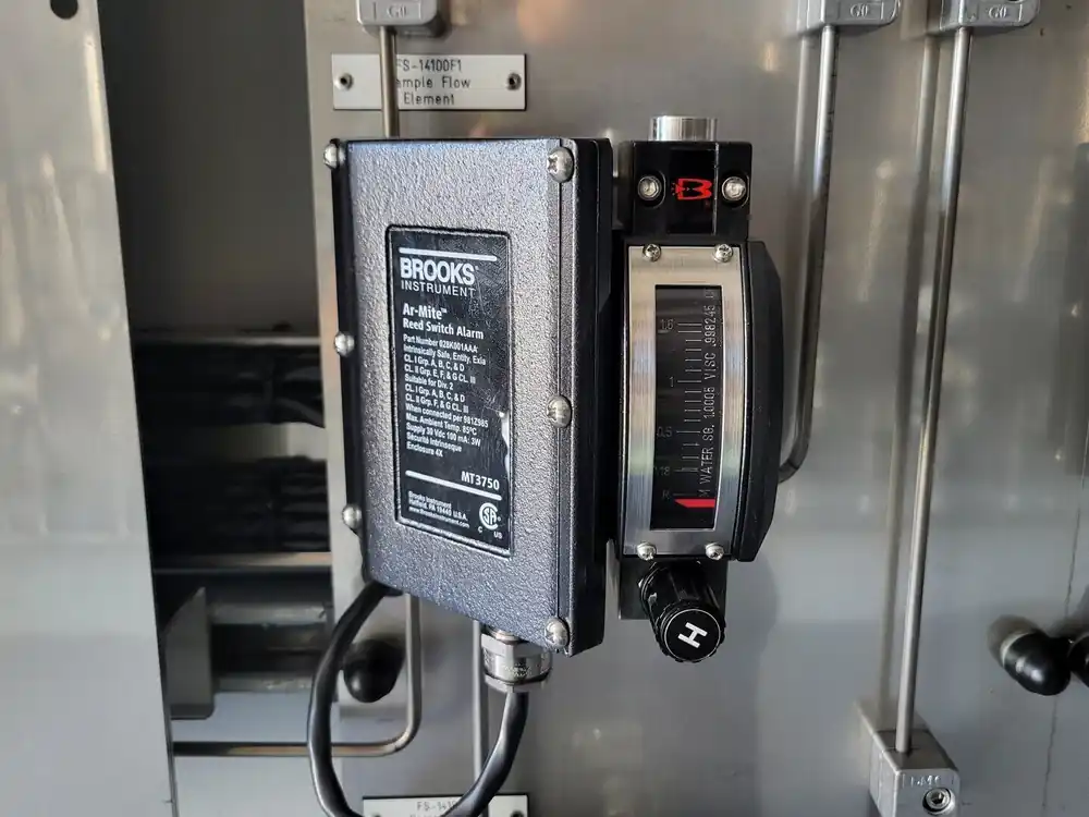 AR-MITE Reed Switch Alarm w/ Low Flow Armored Flowmeter MT3750