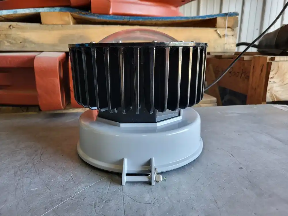 100 watts LED Luminaire VMV7L/UNV1