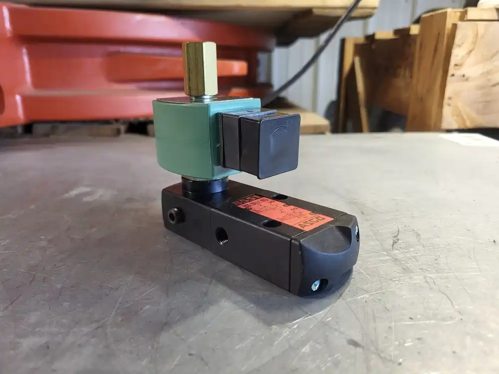 1/4" NPT Solenoid Valve SC8551G401MS 120V