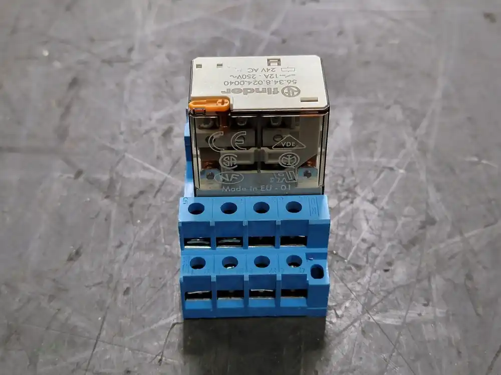 12 Amp Power Relay 56.34.8.024.0040 w/ Relay Socket