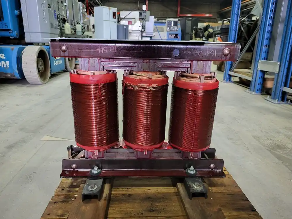 30 kVA Transformer, 600 pri. volts, 208Y/120 sec. volts CD3C0030VHA6XXBG