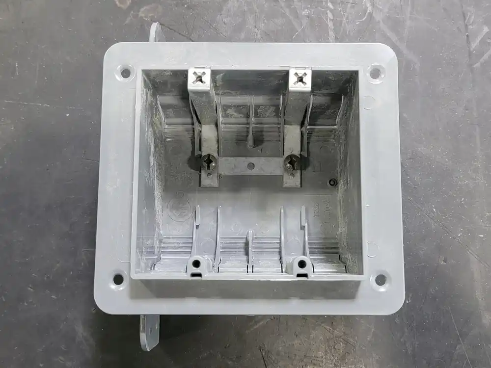 2-WSW Switch Plastic Box 3.75"x4"x2.7"