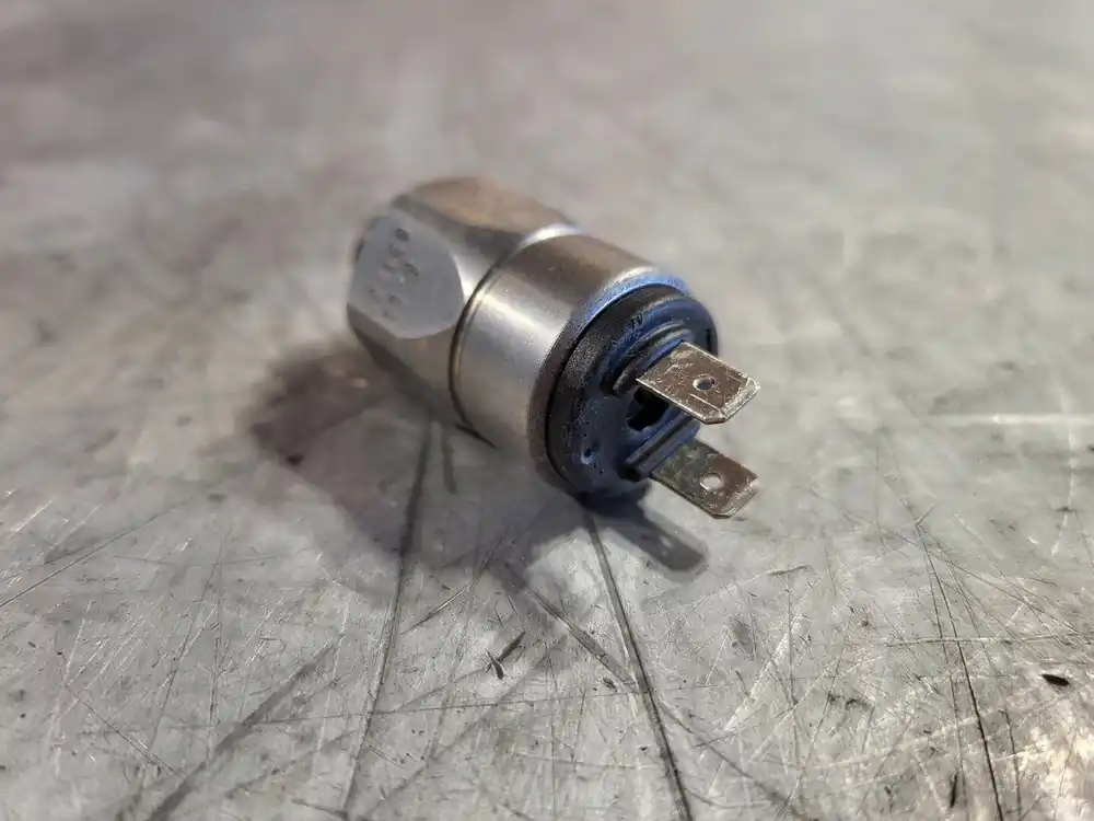 Switch-Press 329-3640
