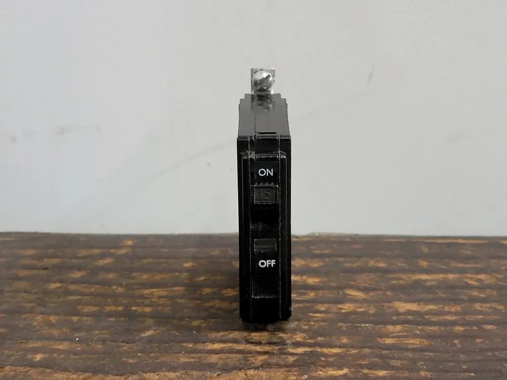 15 Amp, 1 Pole, 120/240 volts Circuit Breaker QO115