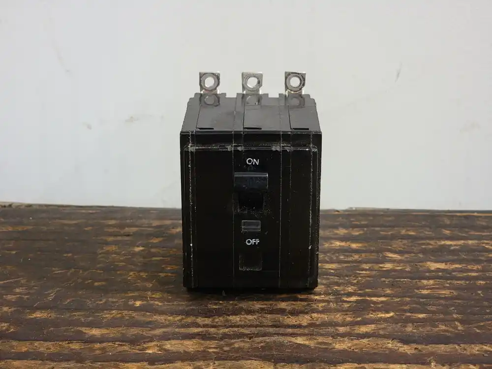 50 Amp, 3 Pole, 120/240 volts Circuit Breaker QOB350