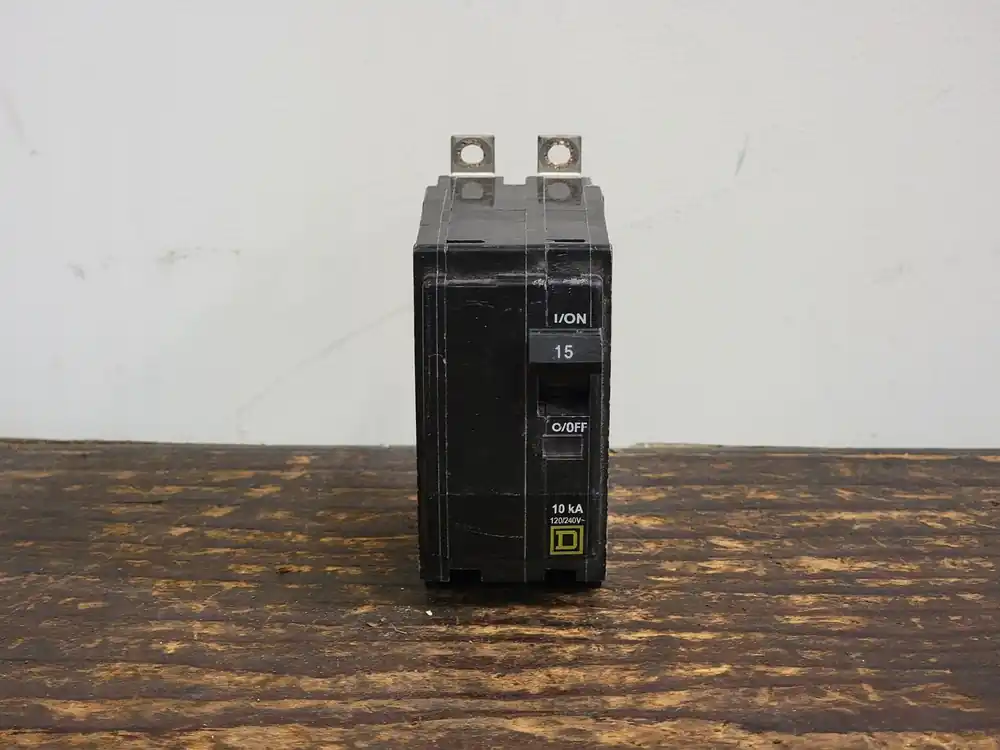 15 Amp, 2 Pole, 120/240 volts Circuit Breaker QOB215