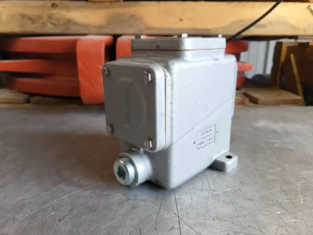 1" Conveyor Control Switch Enclosure AFU0333 0