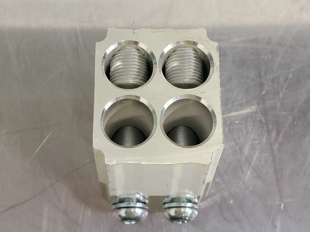 3/0 - 500 kcmil Mechanical Terminal Lug AL1200P25