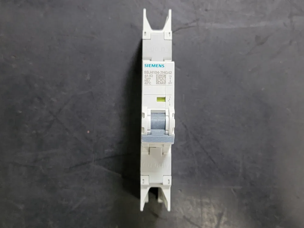 4 Amp, 1 Pole, 277 volts Circuit Breaker 5SJ4104-7HG42