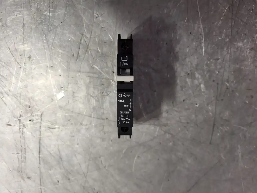 10 Amp, 1 Pole, 120 volts Circuit Breaker QL18KM10