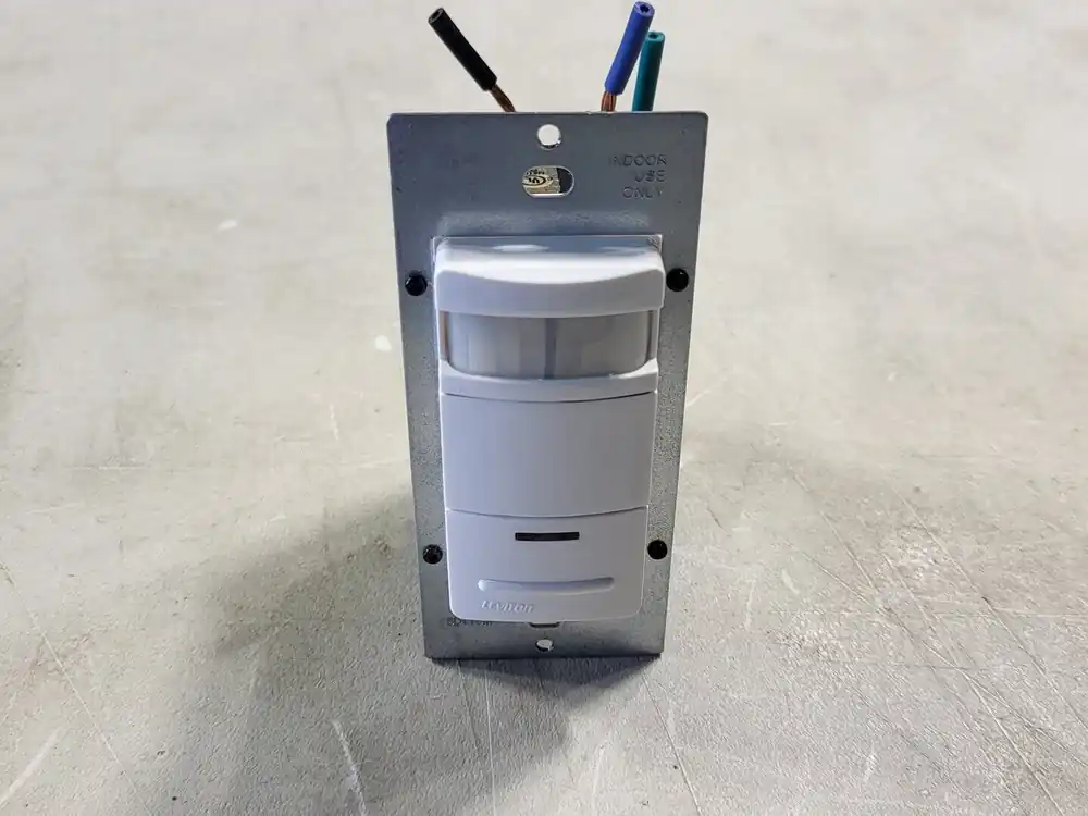 Occupancy/Vacancy Sensor ODS15-IDW 120/277V 2400 sq. ft.