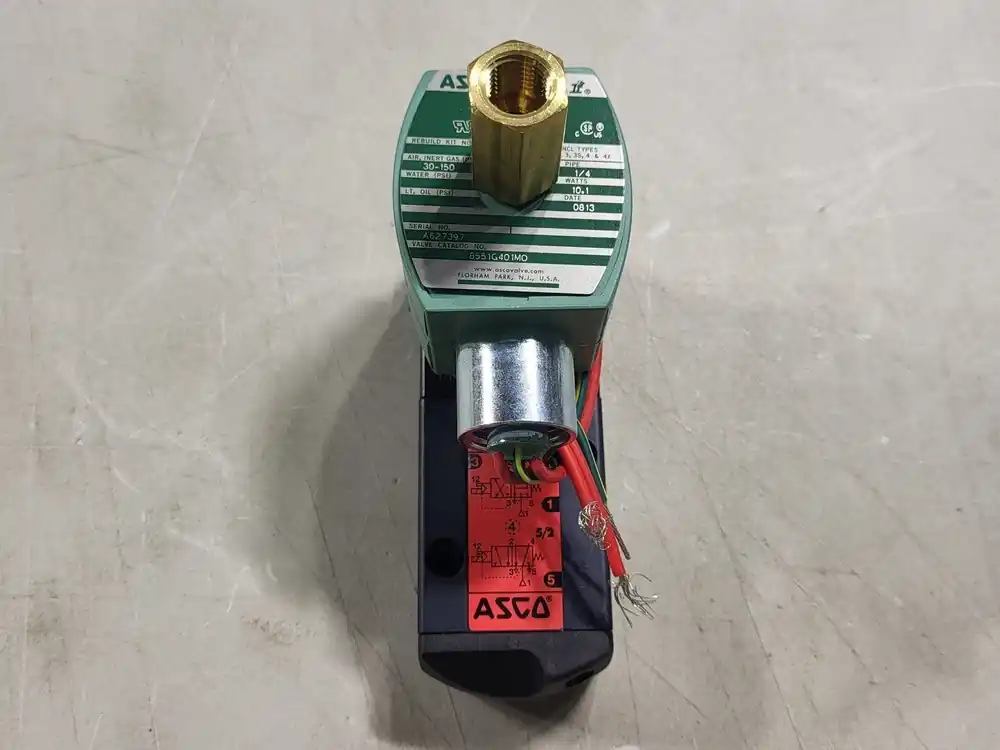 10.1 W 4- Way Spool Solenoid Valve 8551G401MO