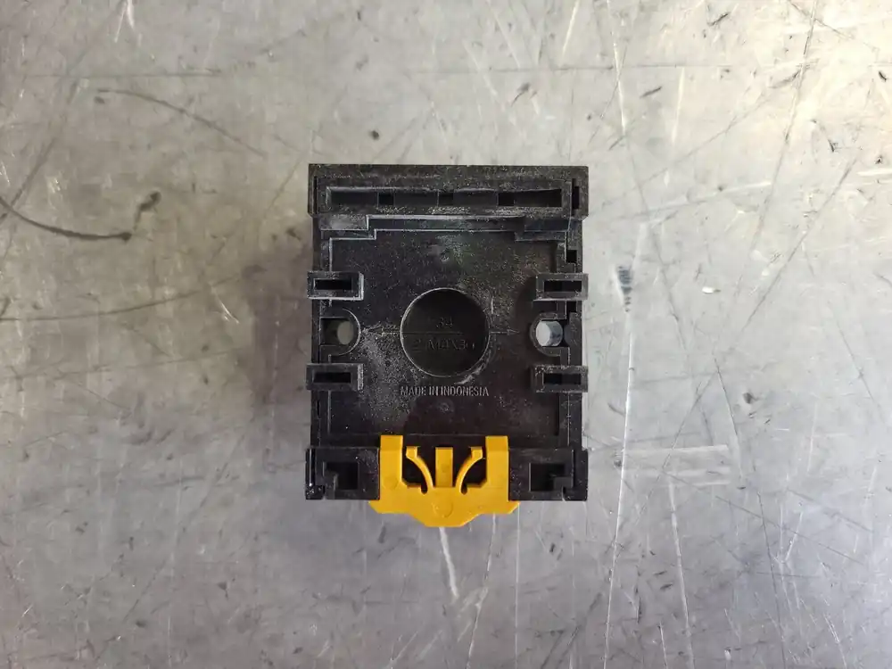 11-Pin Relay Socket PF113A-E