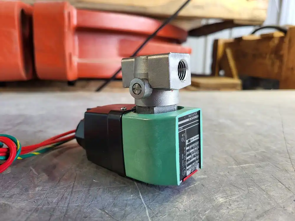 1/4" 2-Way Solenoid Valve 8262P220MS