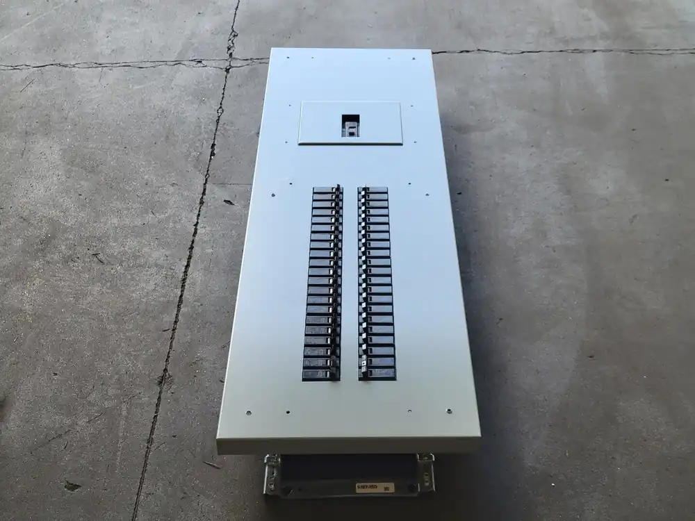 AQF3422JBX Panelboard 225A, 120/208V, 42-Circuits w/Main Breaker