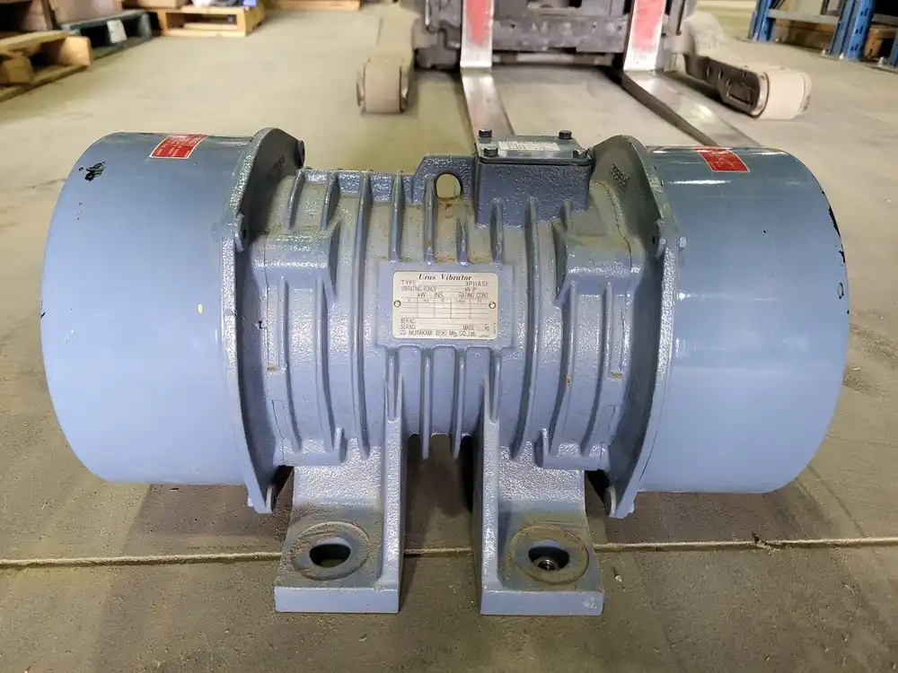Uras 0.85 kW Vibrator Motor KEE-13-6BW
