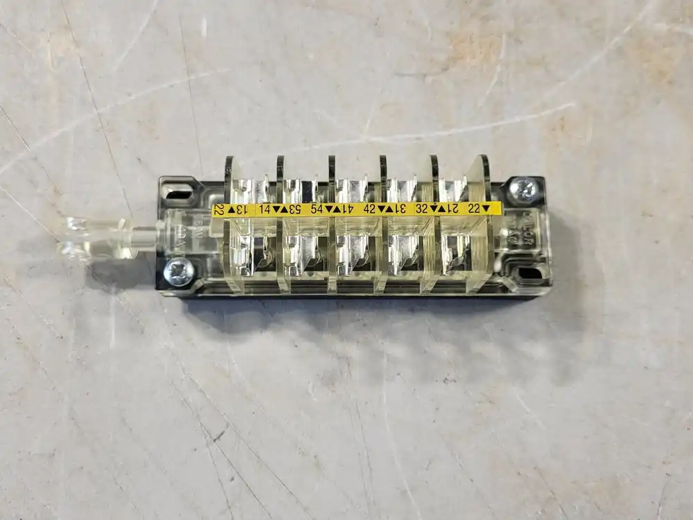 Auxillary Switch 3A & 2B Contacts GCE7102409 P0102