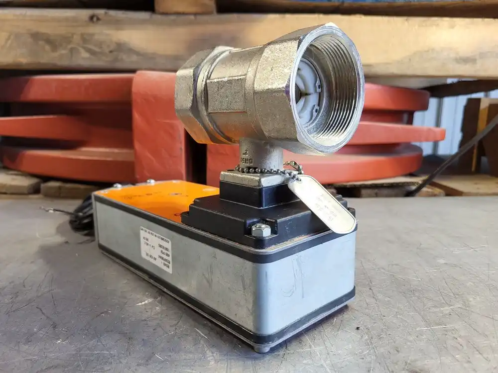 Damper Actuator AF120-US w/ Control Valve B249