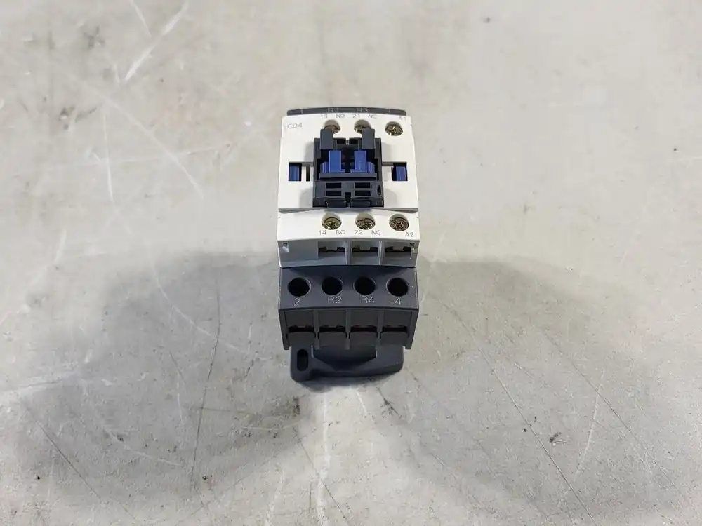 25 Amp, 3 Pole, 3 NO, 115 VAC Coil Contactor C03F7 52296550