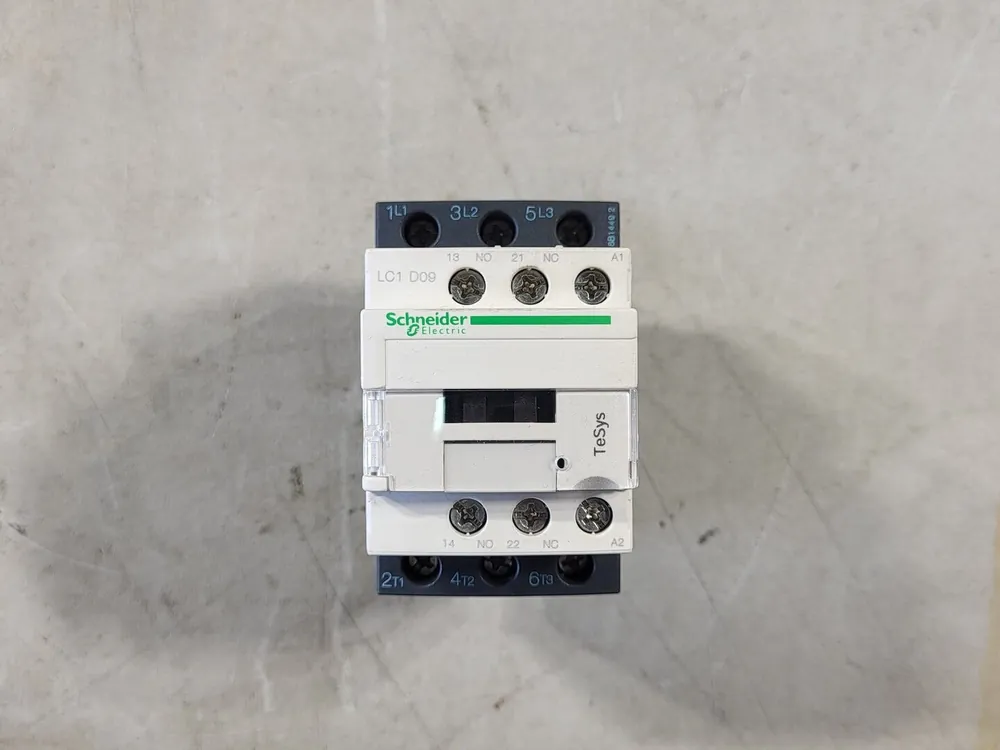 9 Amp, 3 Pole, 1NO + 1NC, 110 VAC Coil Contactor LC1D09F7