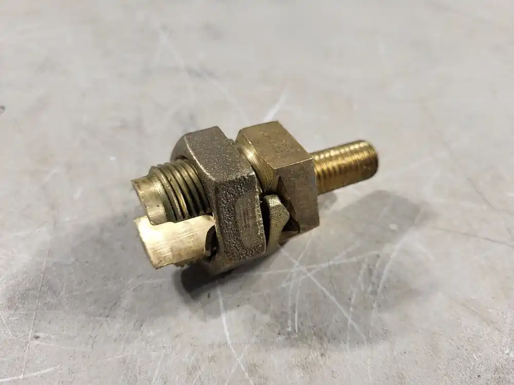 Ground Service Post Connector SP9SL 350 MCM - 1/0 AWG (Bag of 16)