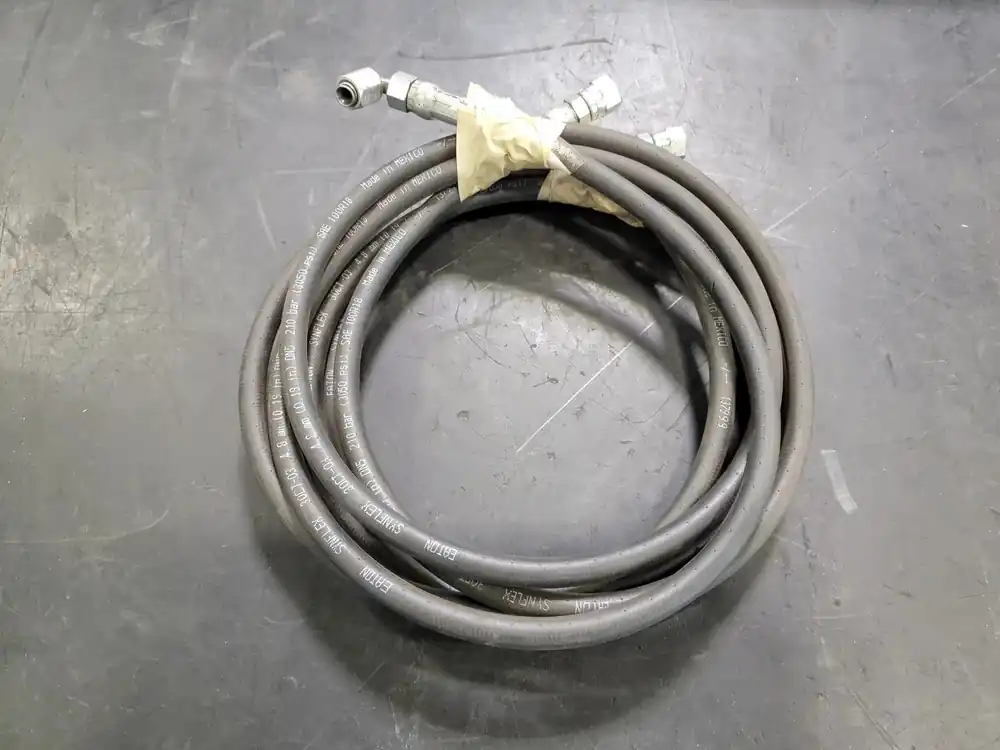 SYNFLEX Hydraulic Hose 30CT-03 6ft w/ 3/8" Fittings