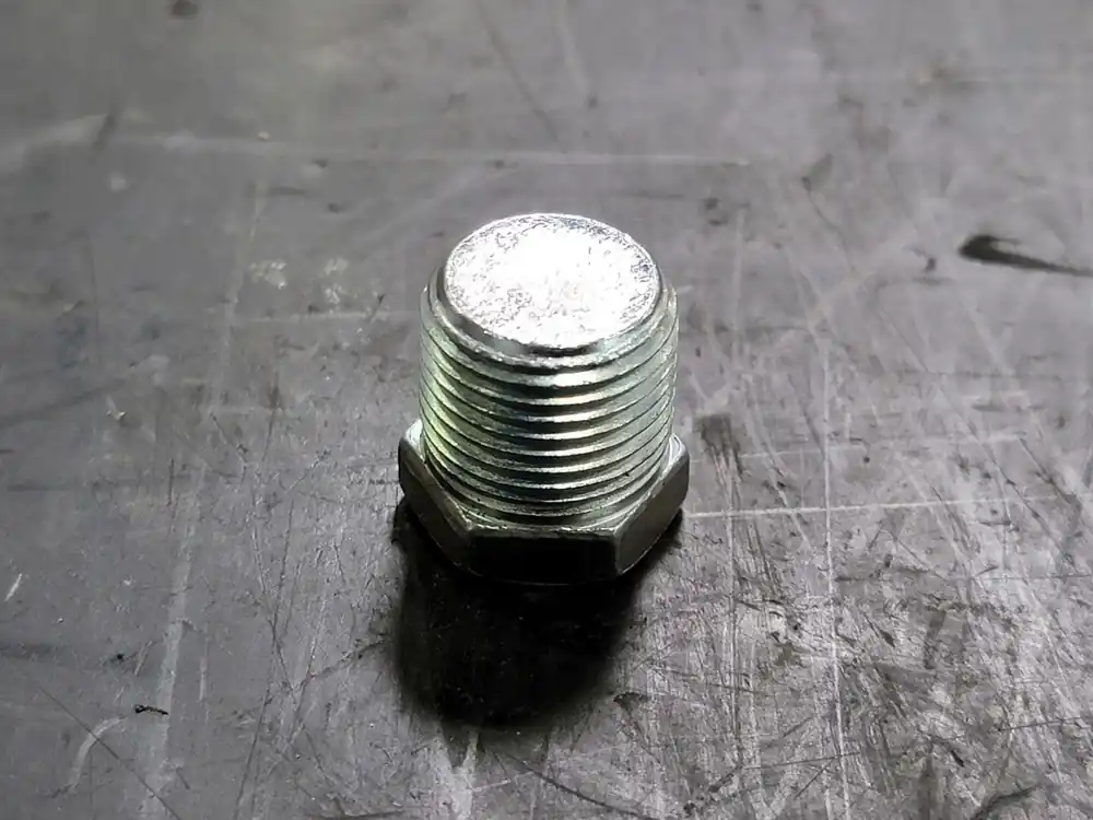3/8" Hex Plug M-06 NPT (Bag of 18)