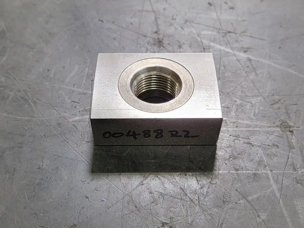 F-12 ORB X -16 Code 61 Flange Block 3/4" x 1" 4-Bolt
