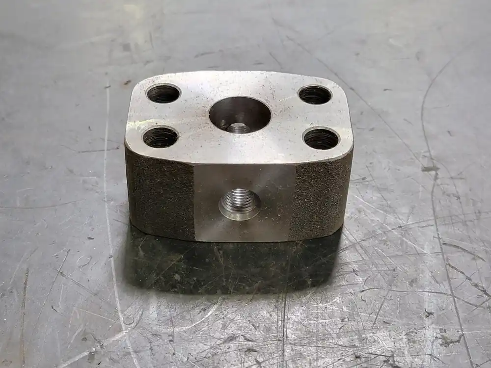 Hydraulic Adapter Block -12 Code 61 Sandwich Style 12SPGG5QBSX