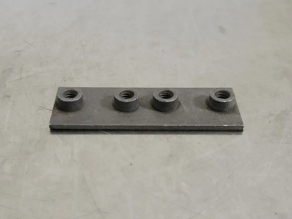 Clamp Twin Weld Plate 44 (Bag of 27)