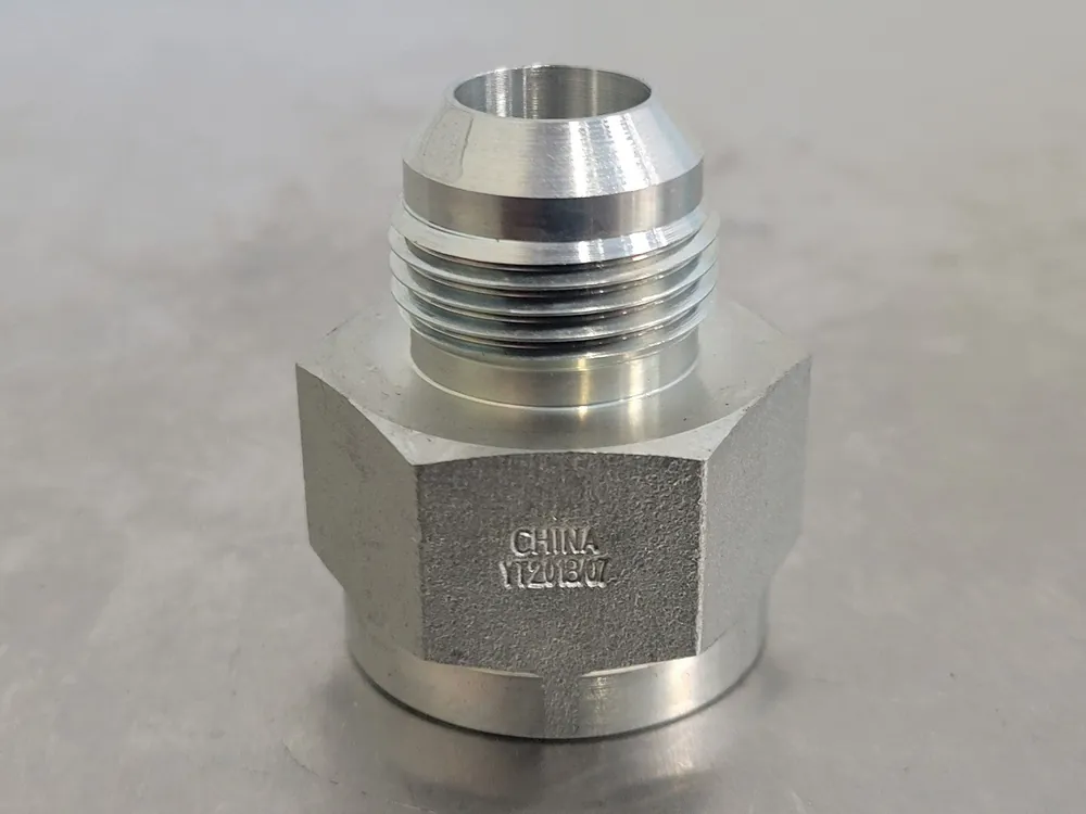 Hydraulic Adapter F-16 JIC X M-12 JIC 1" x 3/4"