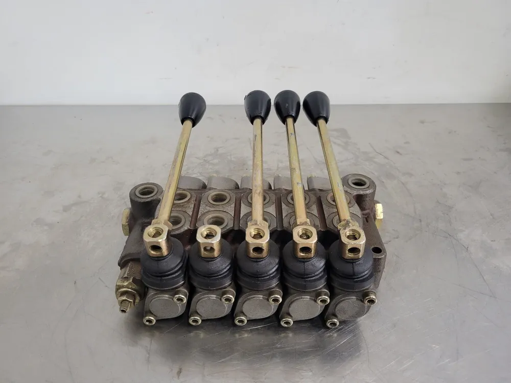 Monoblock Directional Control Valve VDM05-DDDDD-U1S