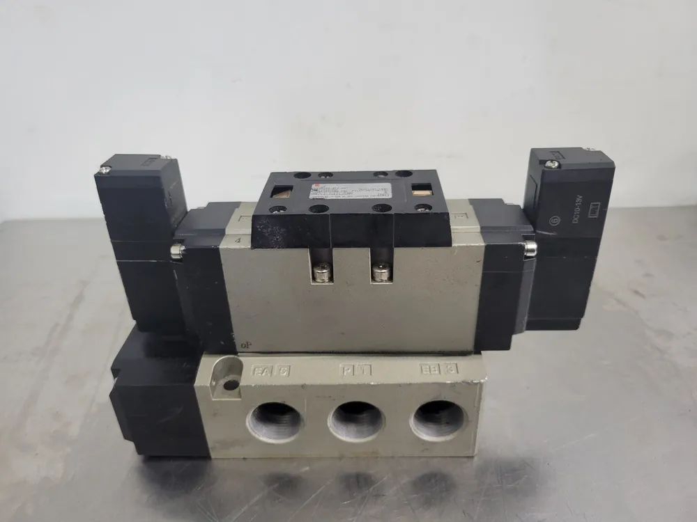 5-Port Solenoid Valve w/ Manifold NVFS5400-6FZ-06T