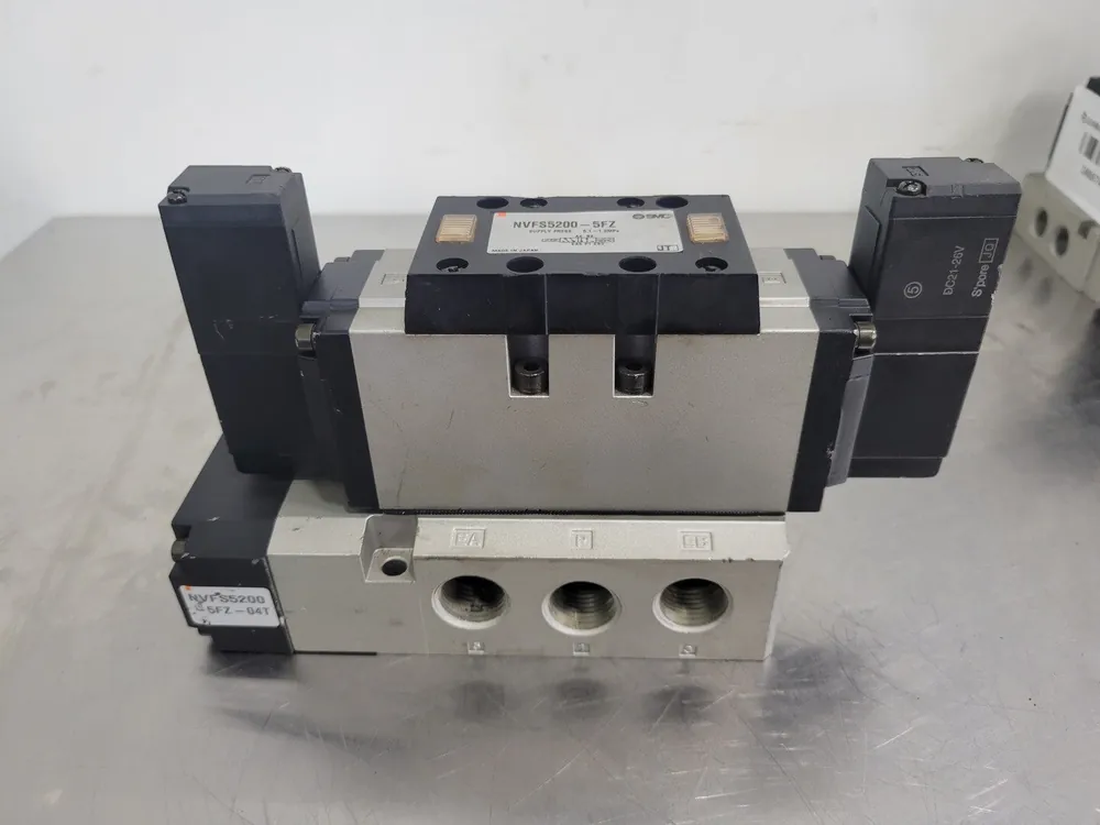 5-Port Solenoid Valve w/ Manifold NVFS5200-5FZ-04T