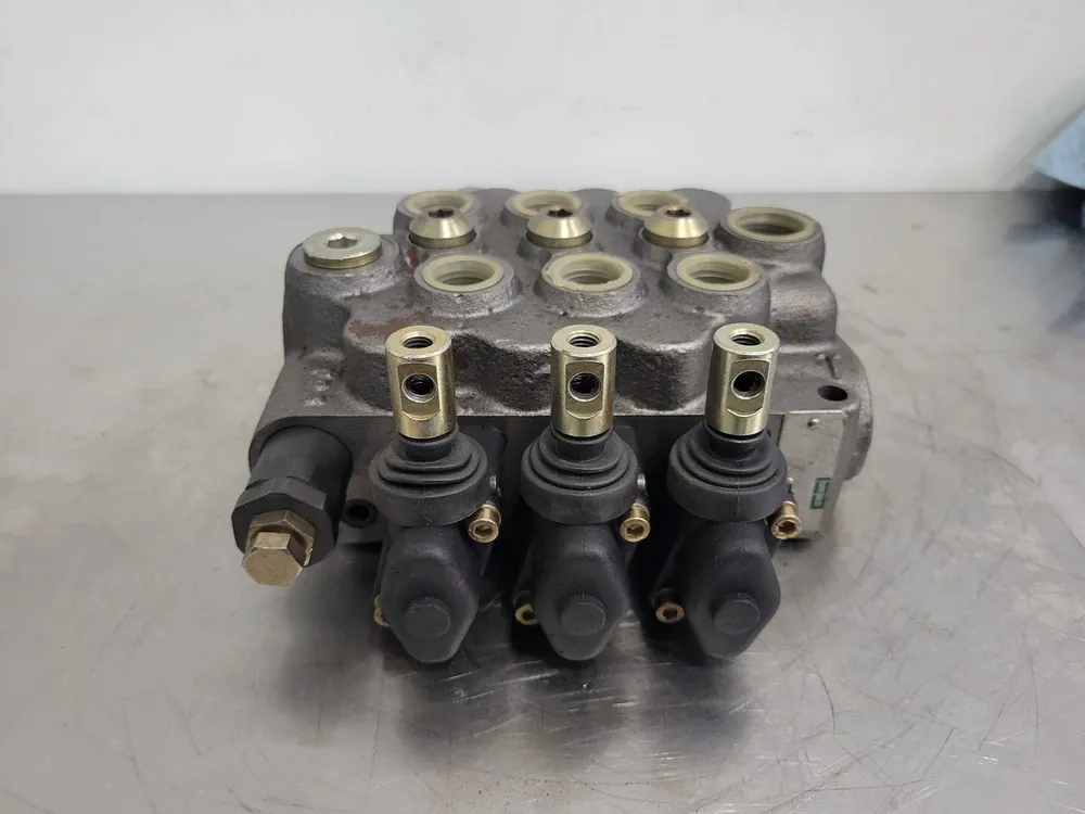 Monoblock Directional Control Valve VDM8/EDD/U4S