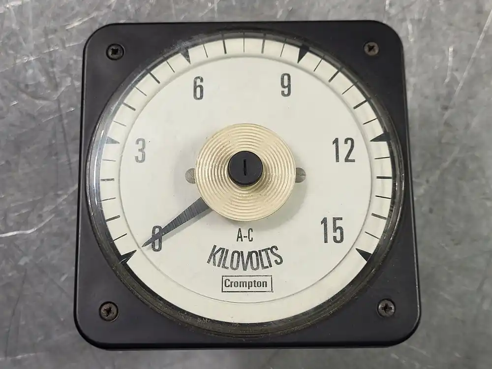 Switchboard AC Volt Meter 0-150V Full Scale 077-05GA-ZZWC-C7