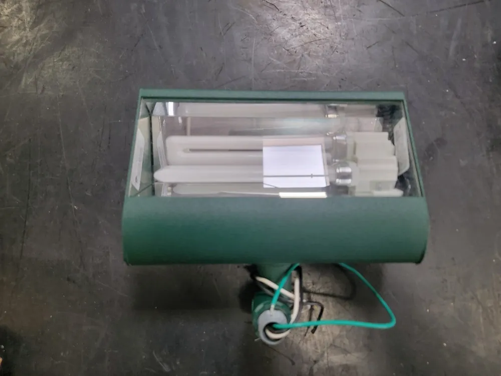 26 Watt Fluorescent Flood Light FFL-26-HTX