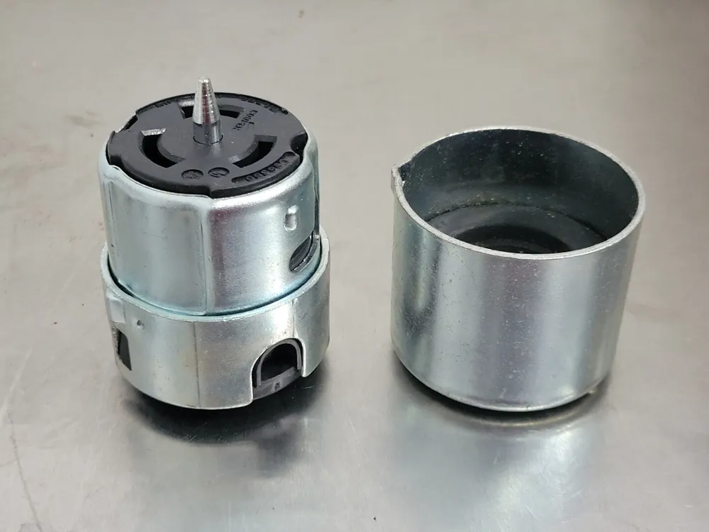 50 Amp 125 Volts Hart Lock Connector Non-NEMA CS6360