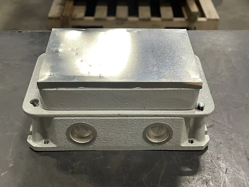 2-Gang Floor Box 6269