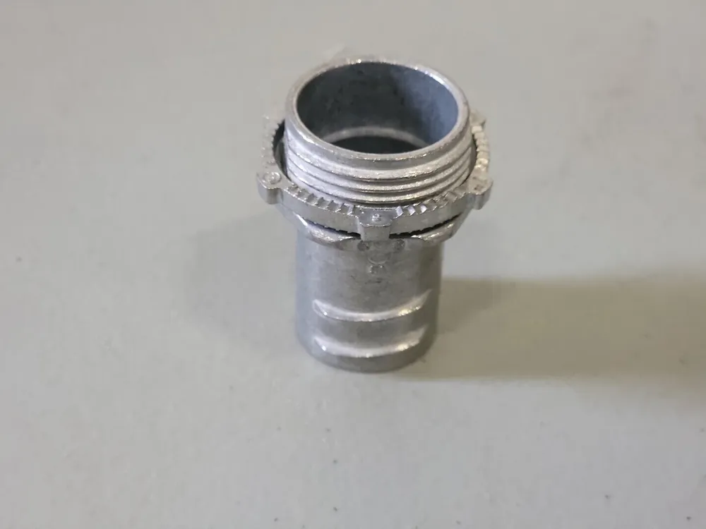 1" Flexible Metal Conduit Screw-in Connector GC-100